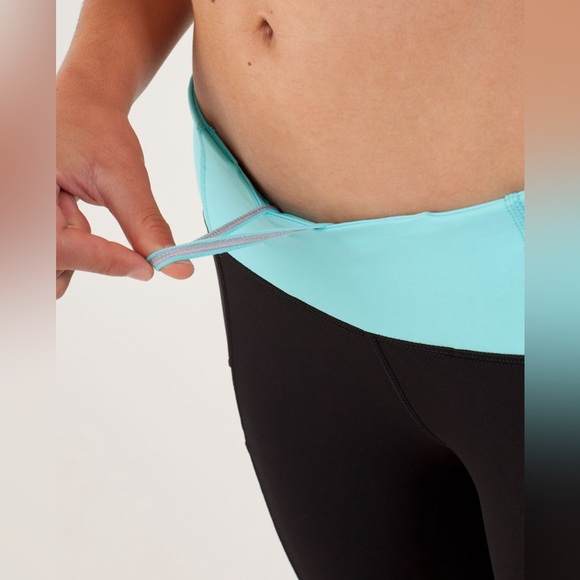 Lululemon Runnin' With My Homies Pant Color Black  / Angel Blue Size 6 EUC - Picture 5 of 16